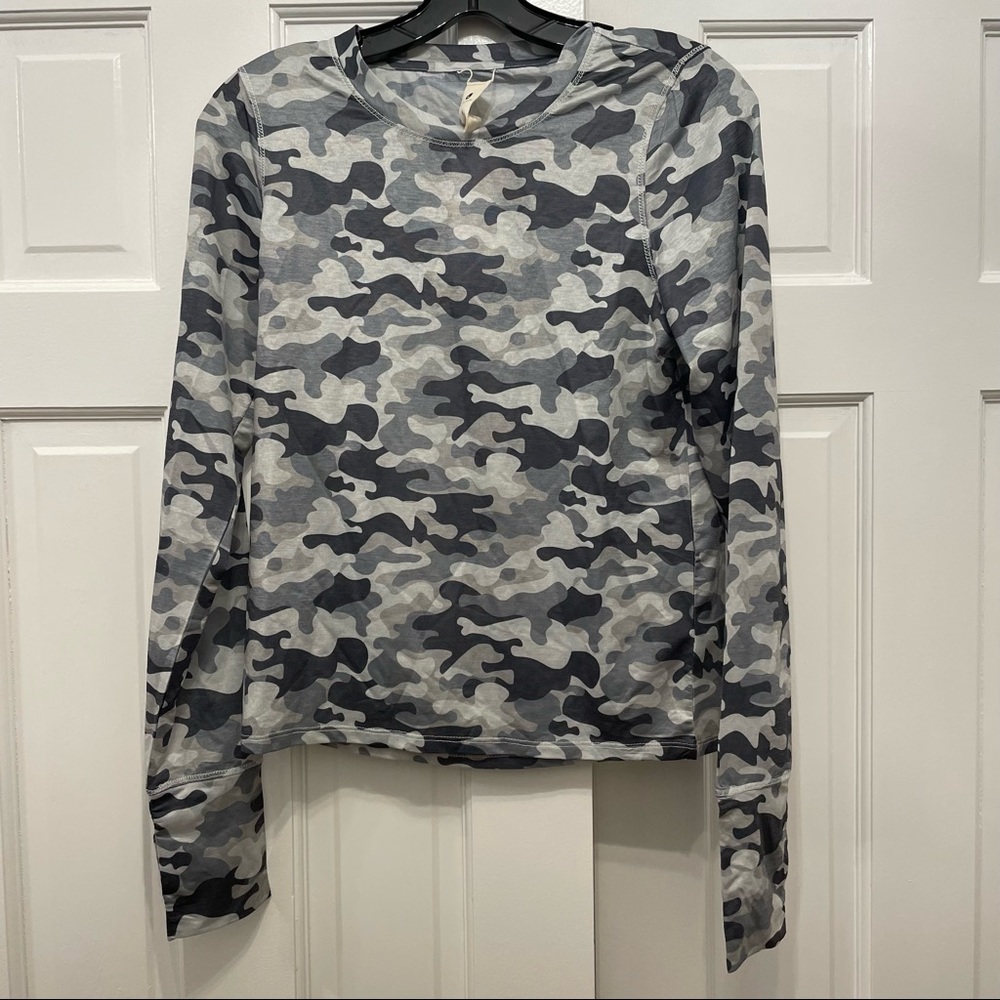 NWT Spiritual Gangster Yoga Long Sleeve Top